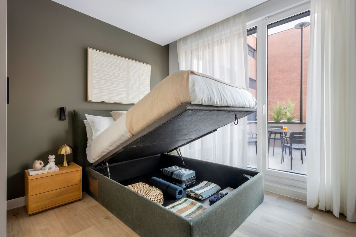 1778597334__material_comp_203253118_1762966958_CanapéHabitaciónCalidoTresCantos.jpg